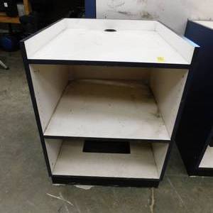 lot 17 image: CABINENT AND DIVIDER