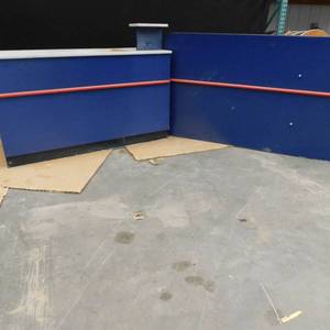 lot 13 image: CABINENT AND DIVIDER