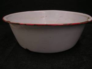 lot 89 image: LARGE ENAMEL BOWL