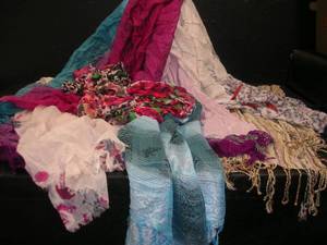 lot 96 image: SCARVES