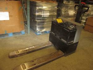 Kalmar AC Electric Pallet Jack With B...
