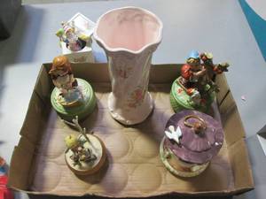Lot of Vintage Music Boxes One is ...
