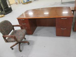 Executive Large Office Desk With Gl...