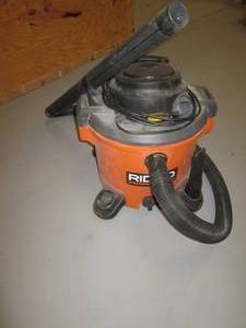 12 Gallon 5HP Ridgid Shop Vac...