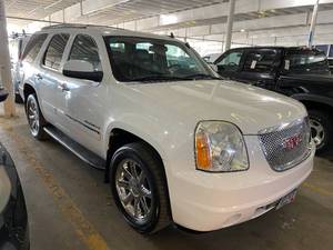 2009 GMC Yukon Denali AWD