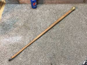 lot 20 image: Vintage Oak and Brass Skull Cracker Walking Stick