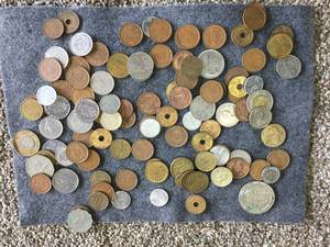 lot 64 image: Misc Vintage Foreign Coins and Gaming Tokens