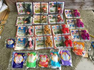 lot 71 image: Group Collectable Beanie Baby Sets - Unopened