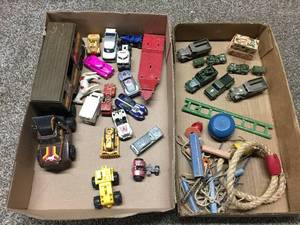 lot 90 image: Group Hotwheels Type Cars, Trucks, Military
