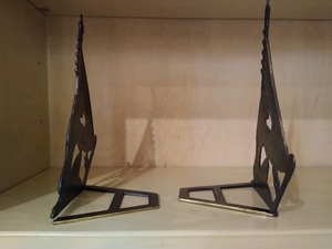 lot 21 image: Set of Patina Metal Decorative Figural Bookends