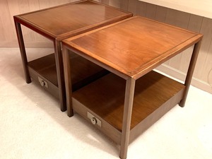 lot 33 image: Pair of Vintage End Tables by Baker