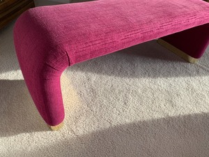 lot 47 image: Contemporary Curved Upholstered Bench