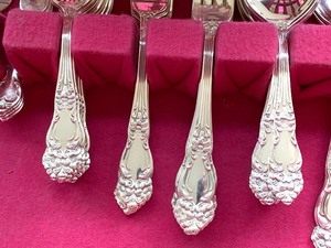 lot 74 image: Reed and Barton Flatware