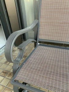 lot 119 image: Outdoor Swinging Bench