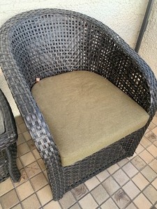 lot 138 image: Three-Piece Patio Set