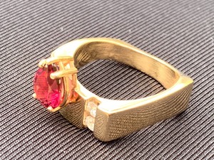 lot 161 image: 14k Robert  C Trisko Ring