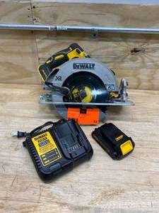 DEWALT 20-Volt MAX Lithium-Ion Cordless Brushless 7-14 in. Circular Saw with Brake with Battery and Charger