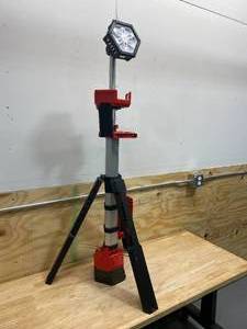 MILWAUKEE M18 18-Volt Lithium-Ion Cordless Rocket Dual Power Tower Light (Tool-Only)