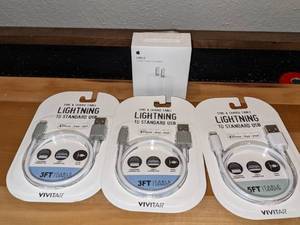 lot 58 image: 3 Vivitar Lightning Sync & Charge Cables