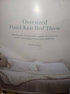 lot 119 image: Casaluna Oversized Hand-Knit Bed Throw