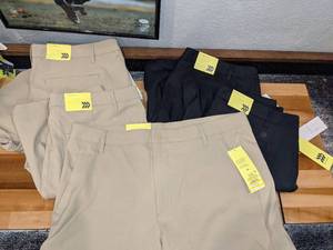 lot 121 image: 5 Pair of All in Motion Cargo Golf Shorts Sz 36