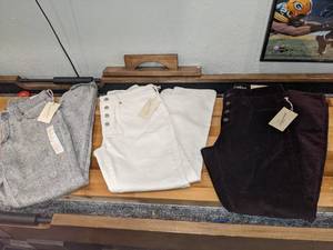 lot 157 image: 3 Pair of Size 2 Universal Threads Pants, New