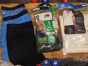 lot 221 image: Mens Small Boxers & V-Necks