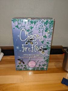 lot 70 image: Scentsy Chasing Fireflies Premium Warmer, New