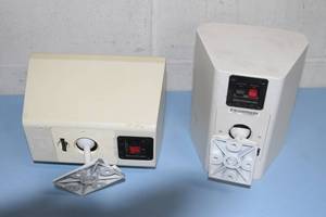 lot 22 image: Pair of JBL Control 25 Indoor  Outdoor Weather Resistant Pro Audio Speakers & Wall Mounts