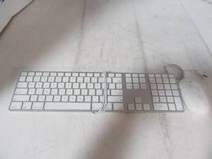 lot 91 image: Apple Ultra Thin Keyboard and mouse