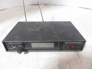 lot 100 image: SENNHEISER Diversity Reciever EW 500
