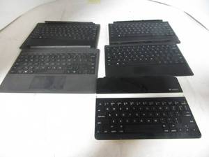 lot 21 image: Lot of 5 Keyboards