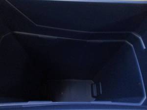 lot 150 image: Rubbermaid Slim Jim Can