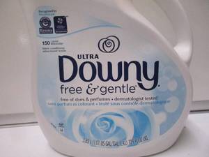 lot 138 image: Downy Fabric Softener