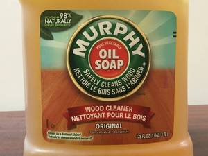 lot 134 image: Murphy Oil Soap