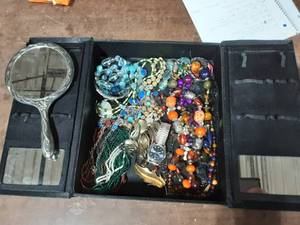 Jewelry Box & Contents (Hand Mirror)