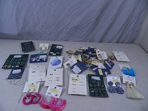 lot 6 image: New Jewelry