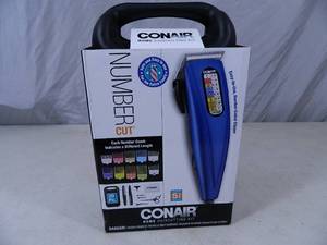 lot 32 image: Conair Home Haircutting Kit