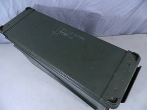 lot 45 image: US Military Surplus 40mm Ammo Can