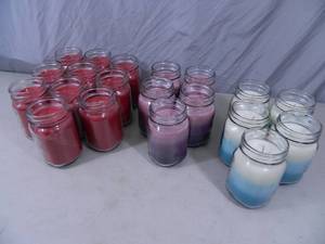 lot 51 image: 20 New Soy-Blend Candles