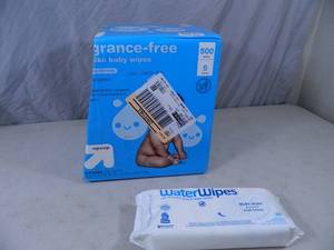 lot 62 image: New Baby Wipes