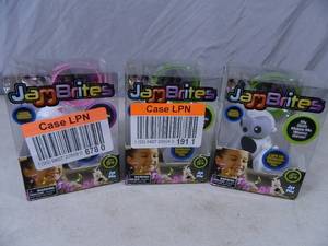lot 69 image: 3 New Pet Speakers
