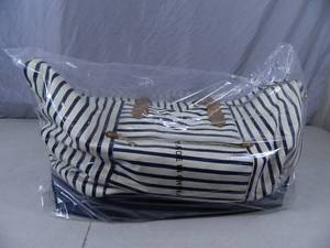 lot 81 image: New Large Tote Bag