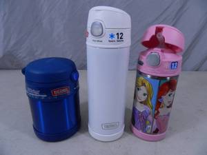 lot 86 image: New Thermos Brand Items