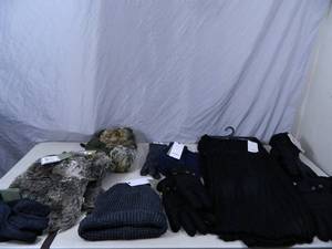 lot 99 image: New Winter Gear