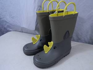 lot 127 image: New Size 10 Kids Cat and Jack Rain Boots.