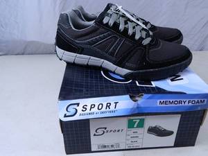 lot 139 image: New Mens Memory Foam Shoes