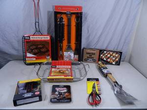 lot 162 image: New BBQ Items