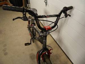 lot 25A image: Kent 18 inch Youth Bike