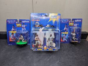 lot 80 image: Starting Lineup Figures - McGwire, Sosa, and McGwire & Sosa